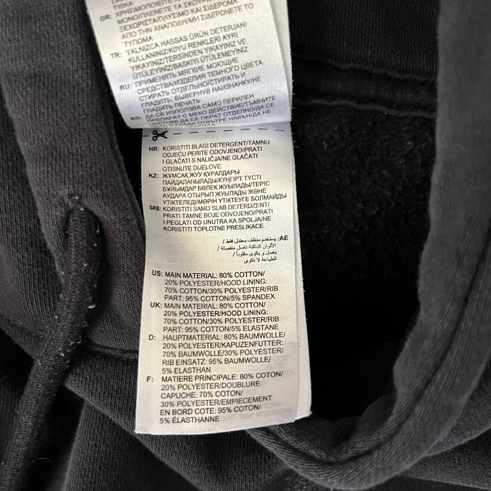 Reebok | Women’s Black Sweatshirt Classic Logo Athletic Wear - Picture 5 of 5